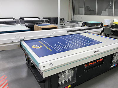 image of large format Fuji Acuity LED flatbed printer
